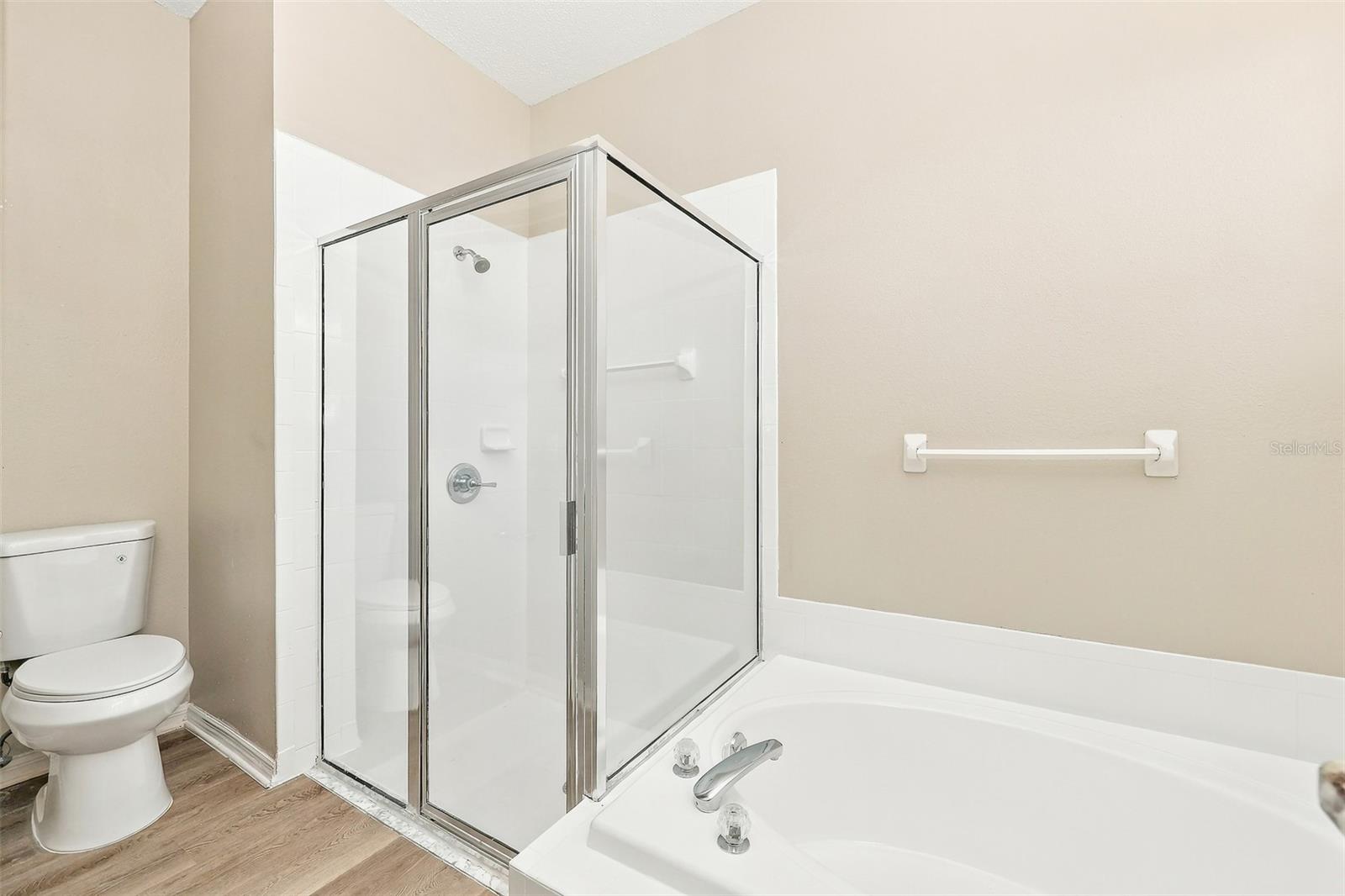 906 Grand Canyon Dr Property Photo 18