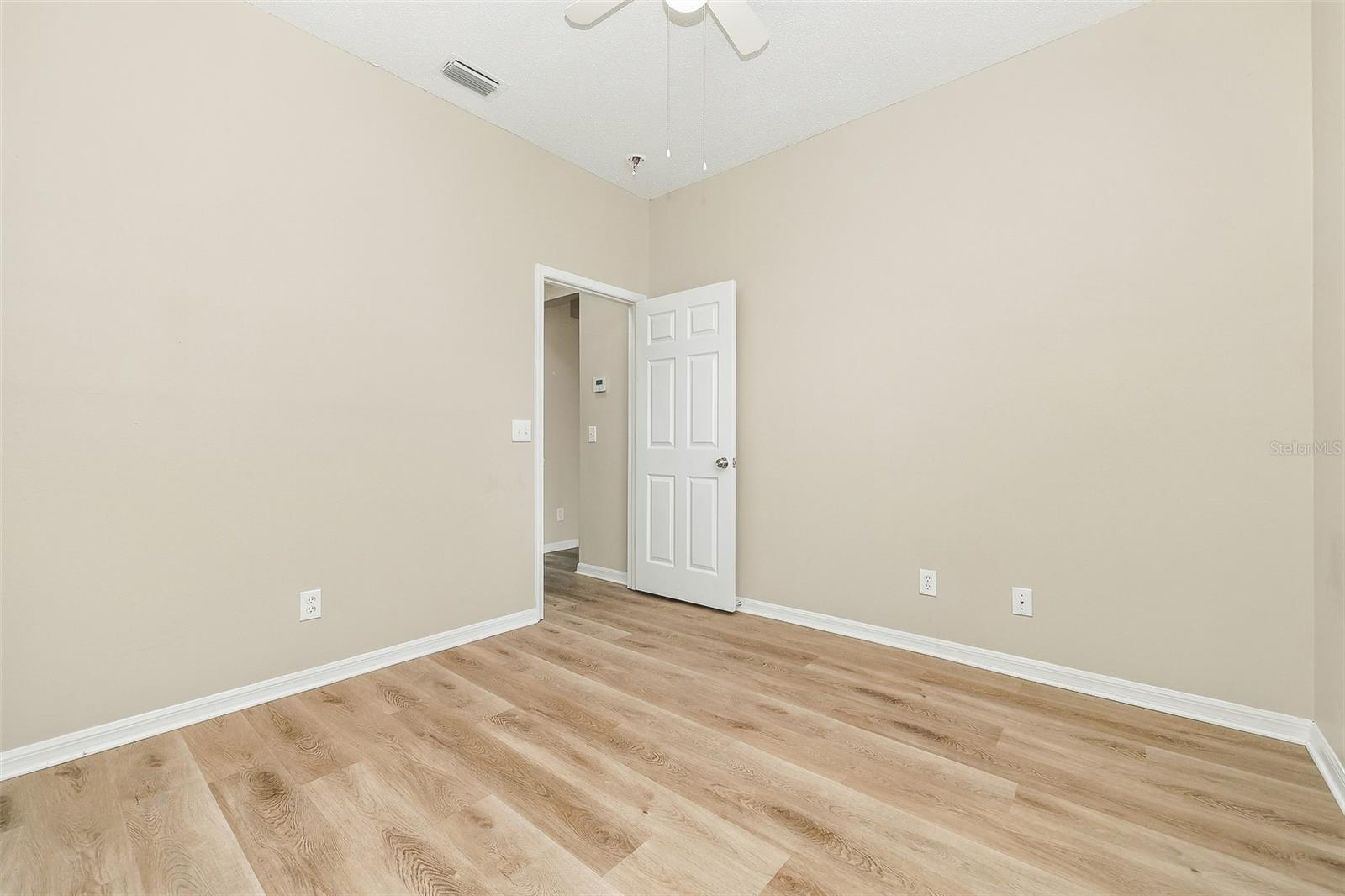 906 Grand Canyon Dr Property Photo 20