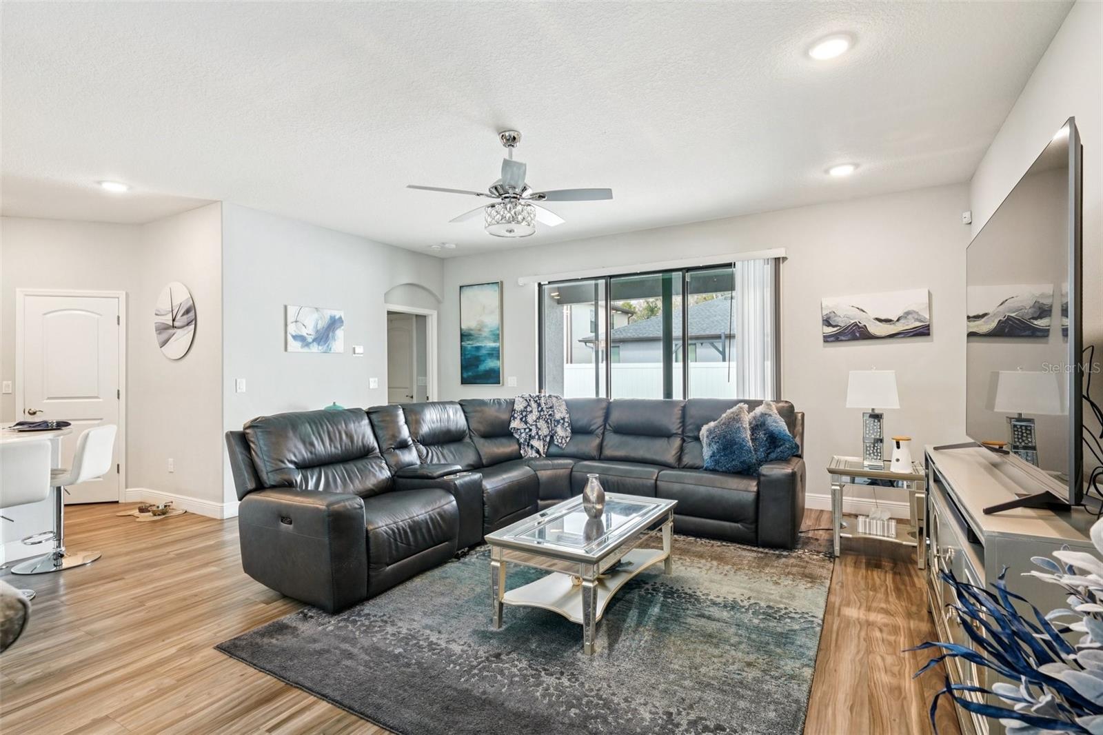 12627 Vander Way Property Photo 4