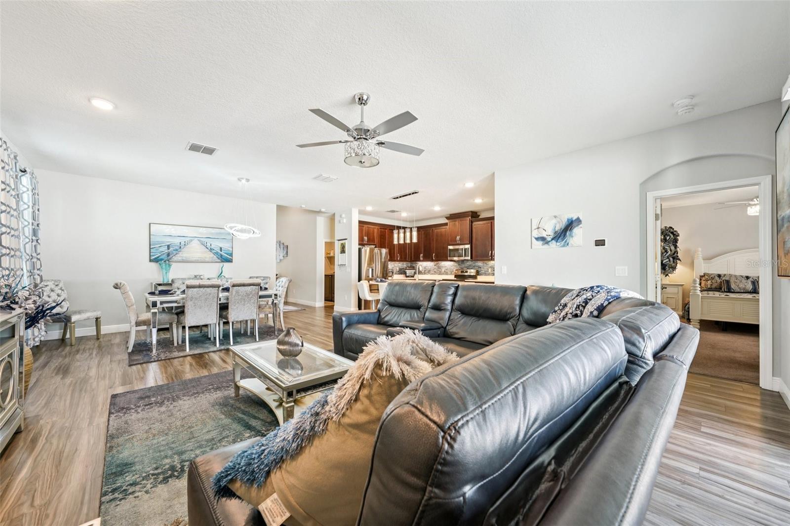 12627 Vander Way Property Photo 8