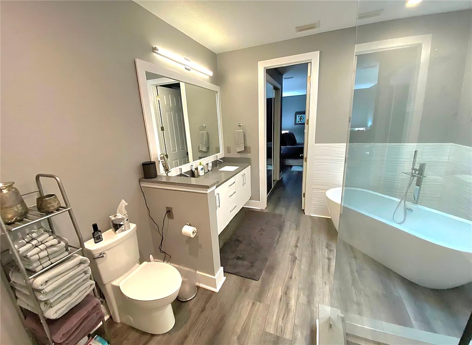 TB8549080 Property Photo 9