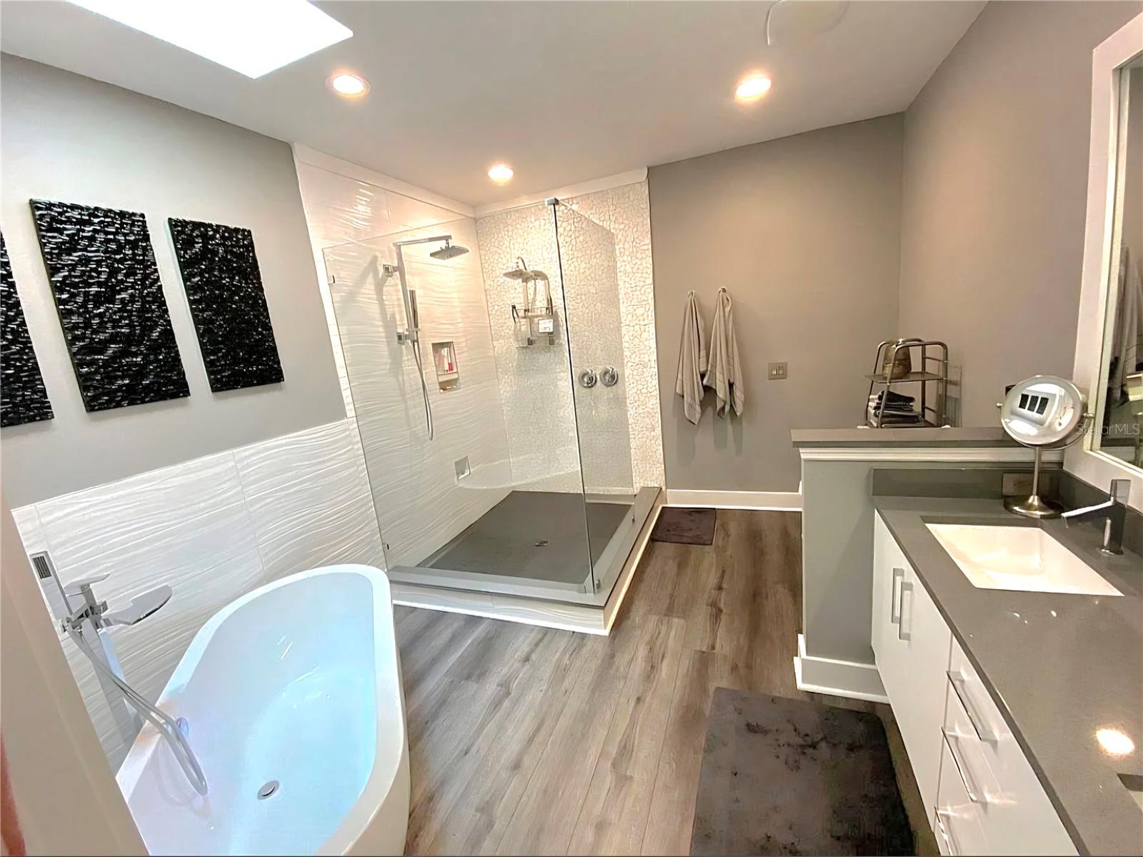 TB8549080 Property Photo 10