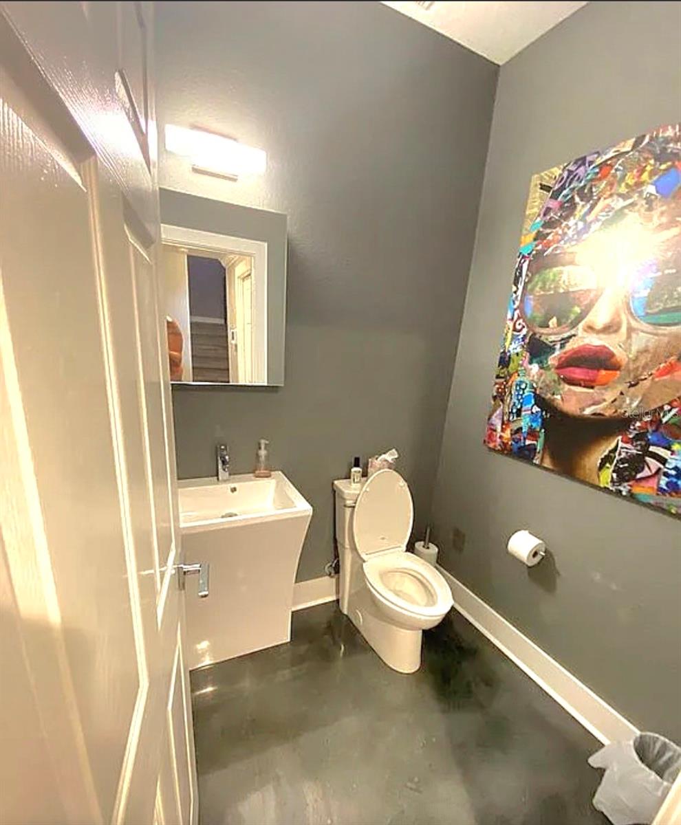 TB8549080 Property Photo 16