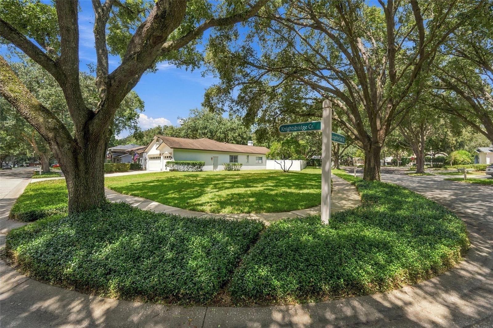 9316 Knightsbridge Ct Property Photo 3