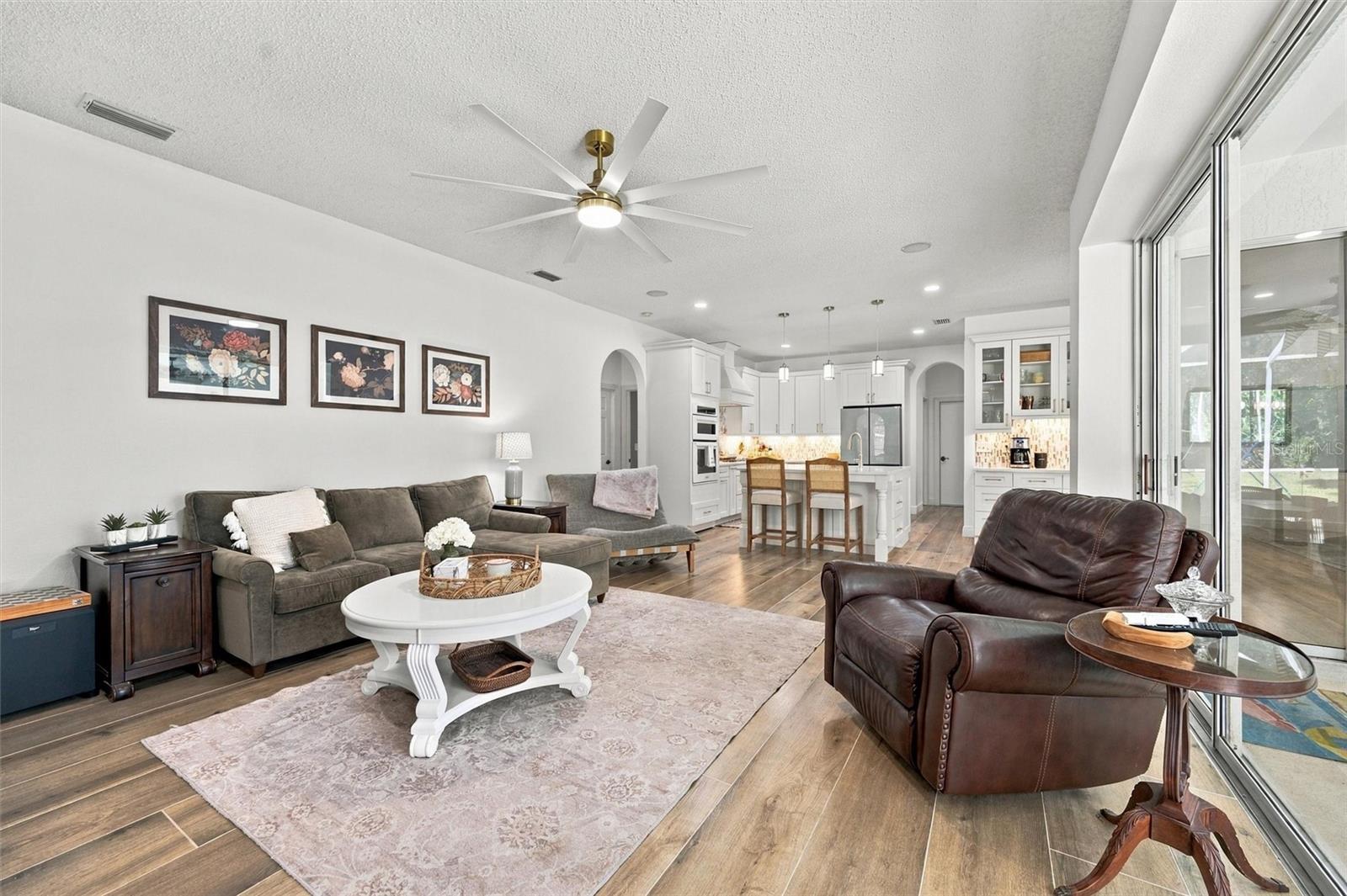 9316 Knightsbridge Ct Property Photo 32