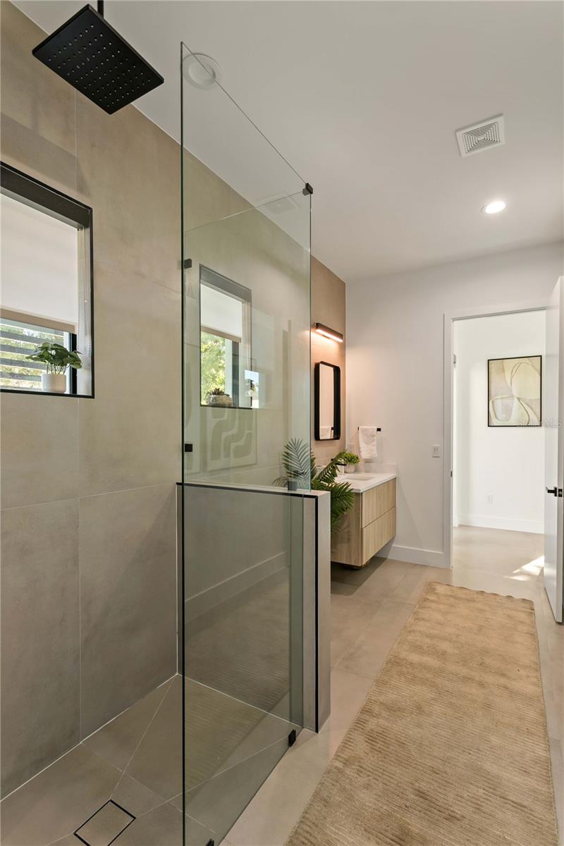 1322 W Grace St Property Photo 29