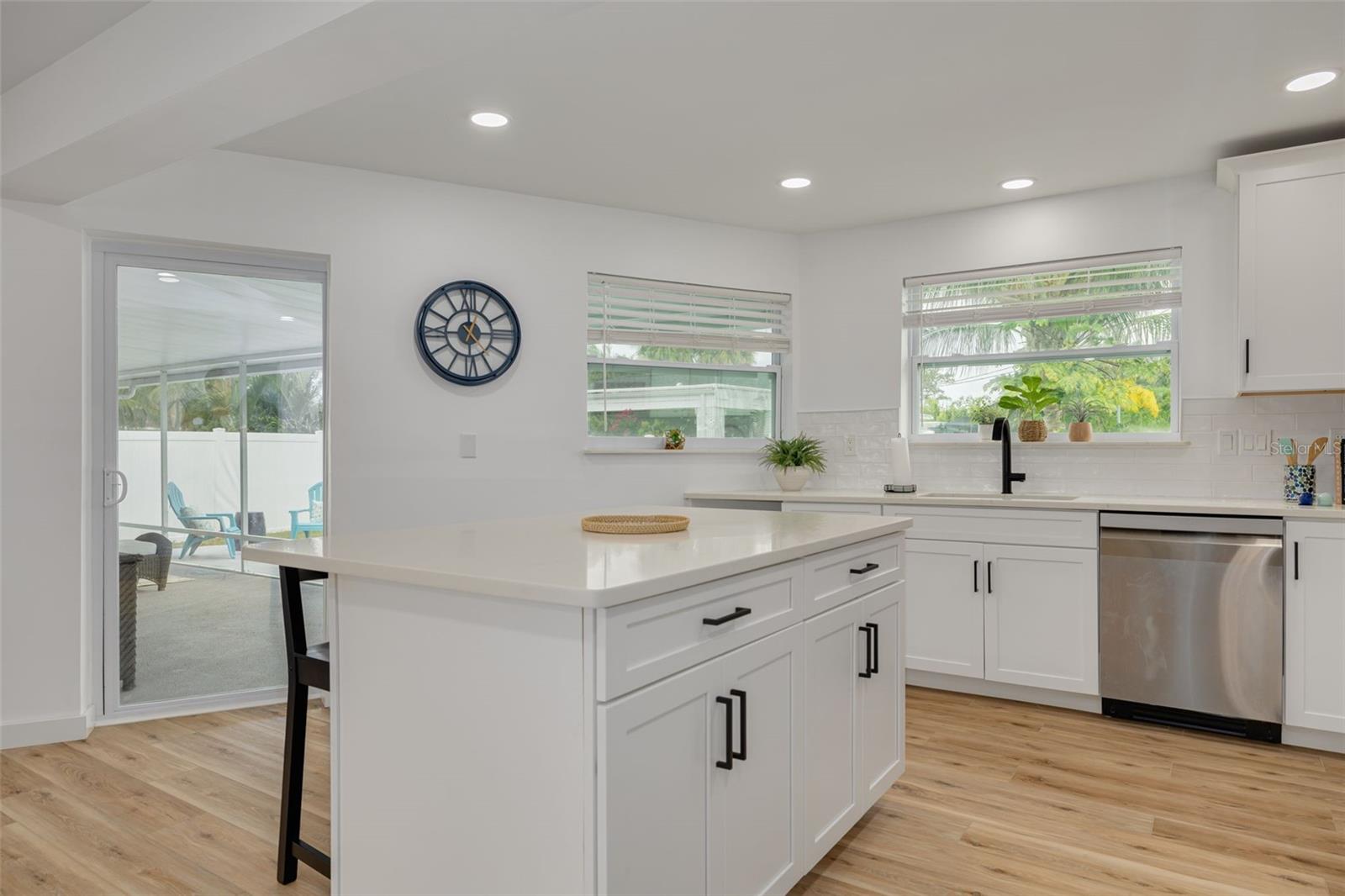 60 Kipling Plz Property Photo 10