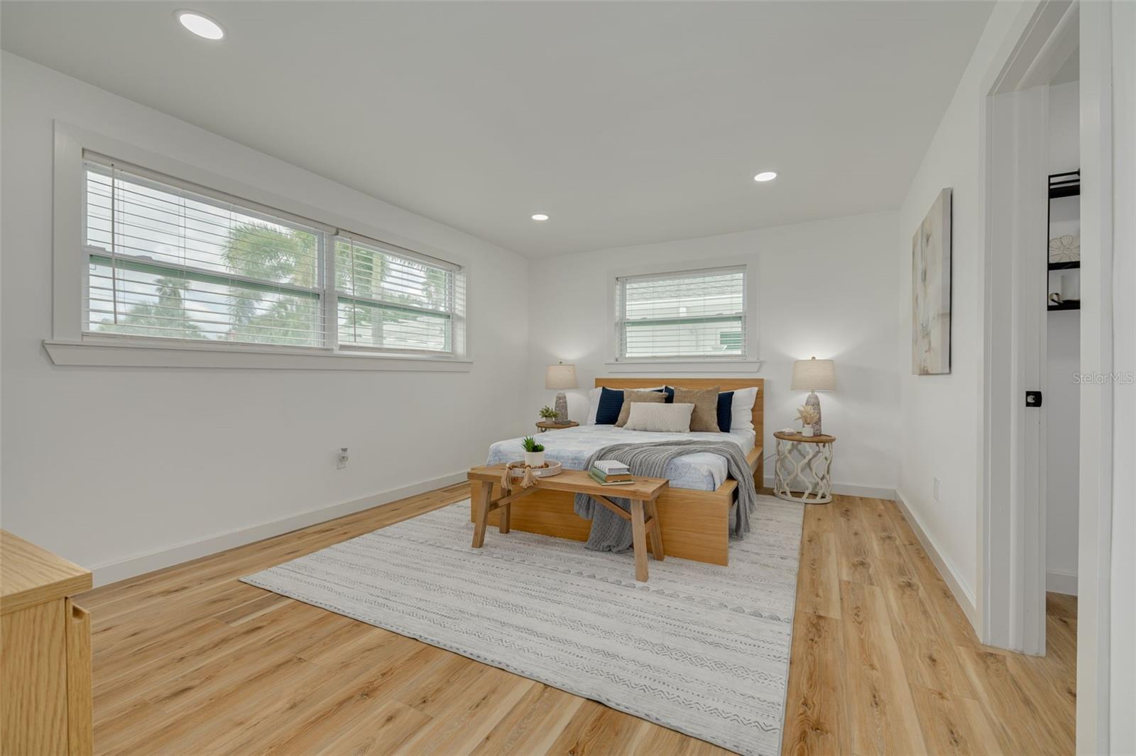 60 Kipling Plz Property Photo 17