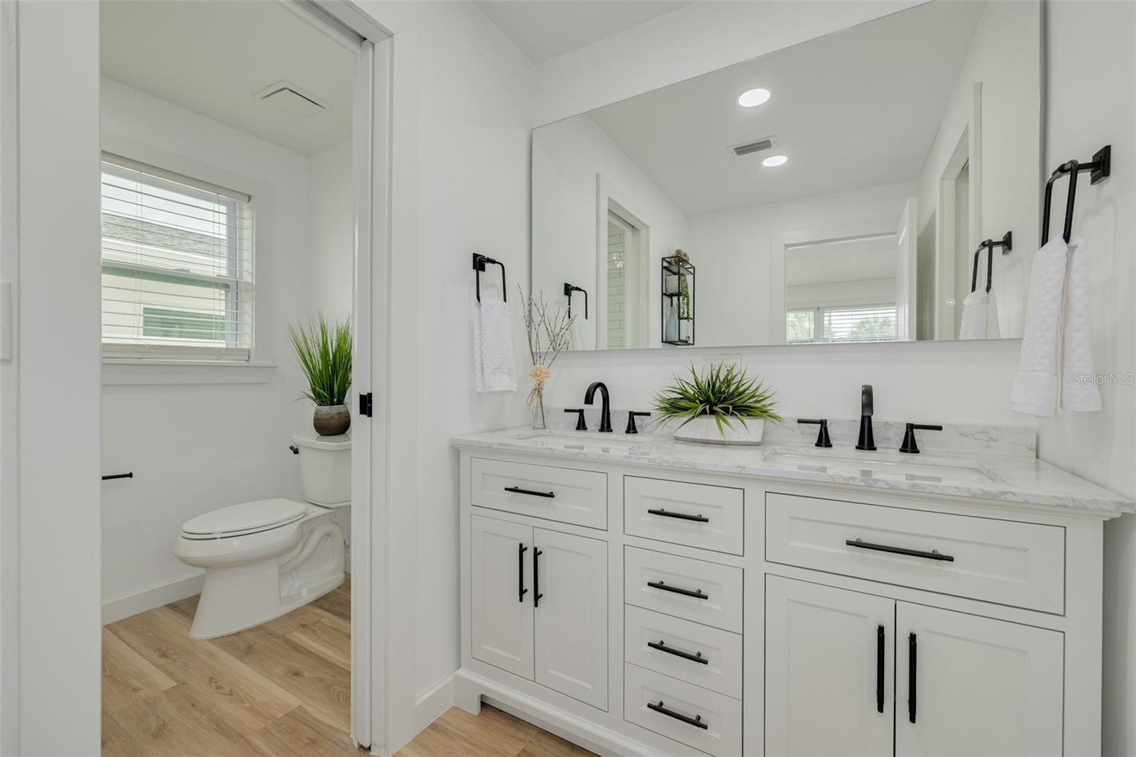 60 Kipling Plz Property Photo 19