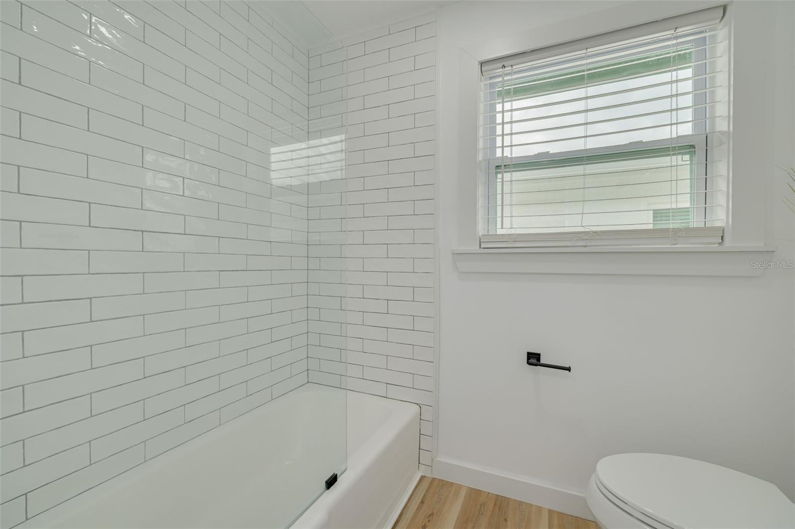 60 Kipling Plz Property Photo 20