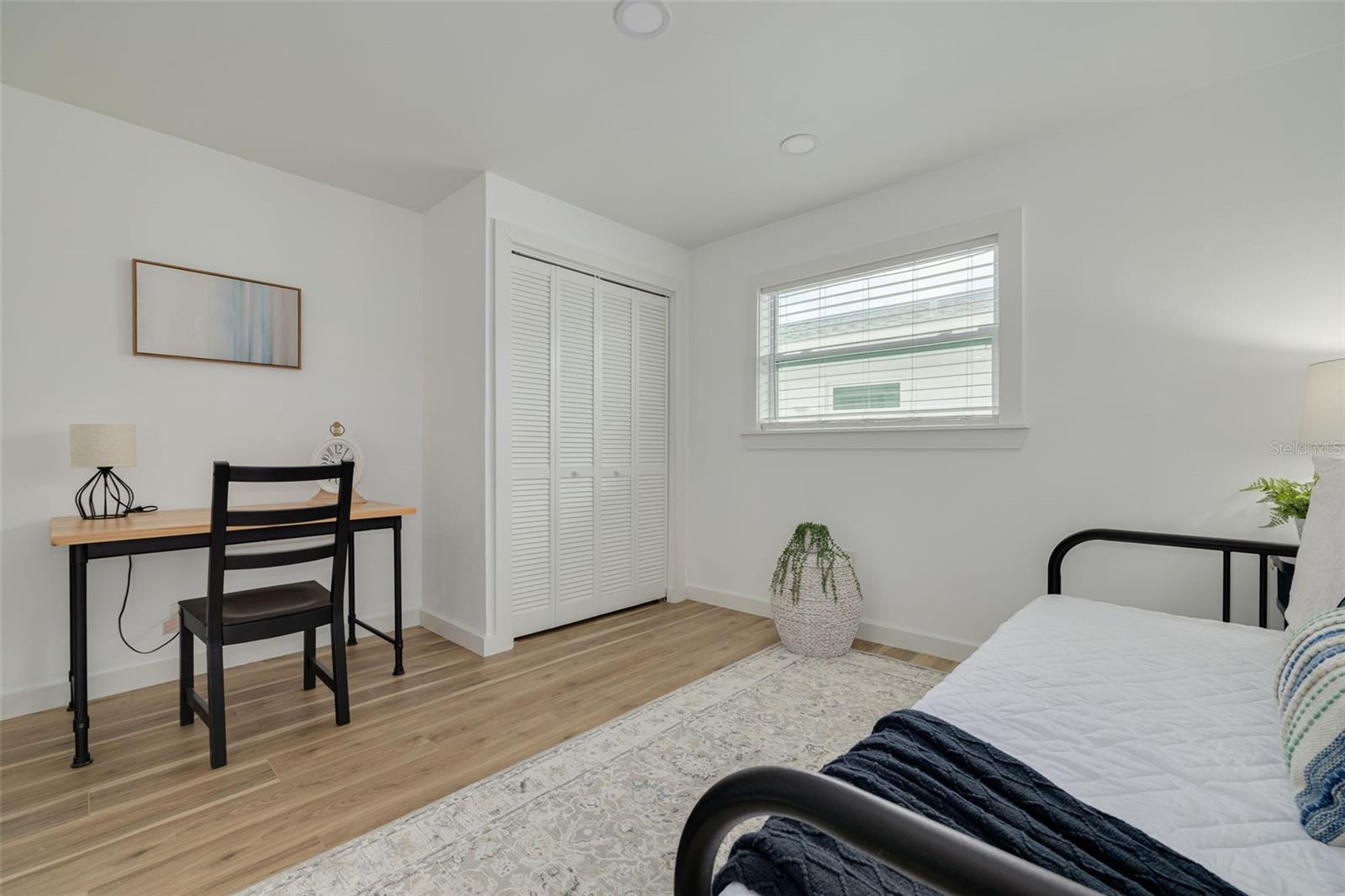 60 Kipling Plz Property Photo 21
