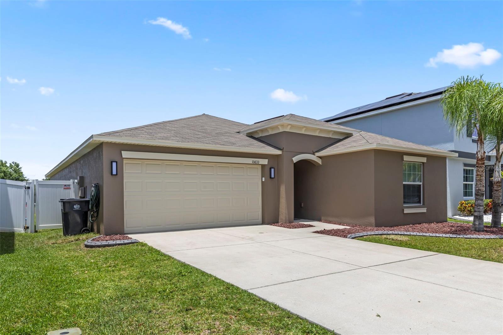 10633 STANDING STONE DR Property Photo 1