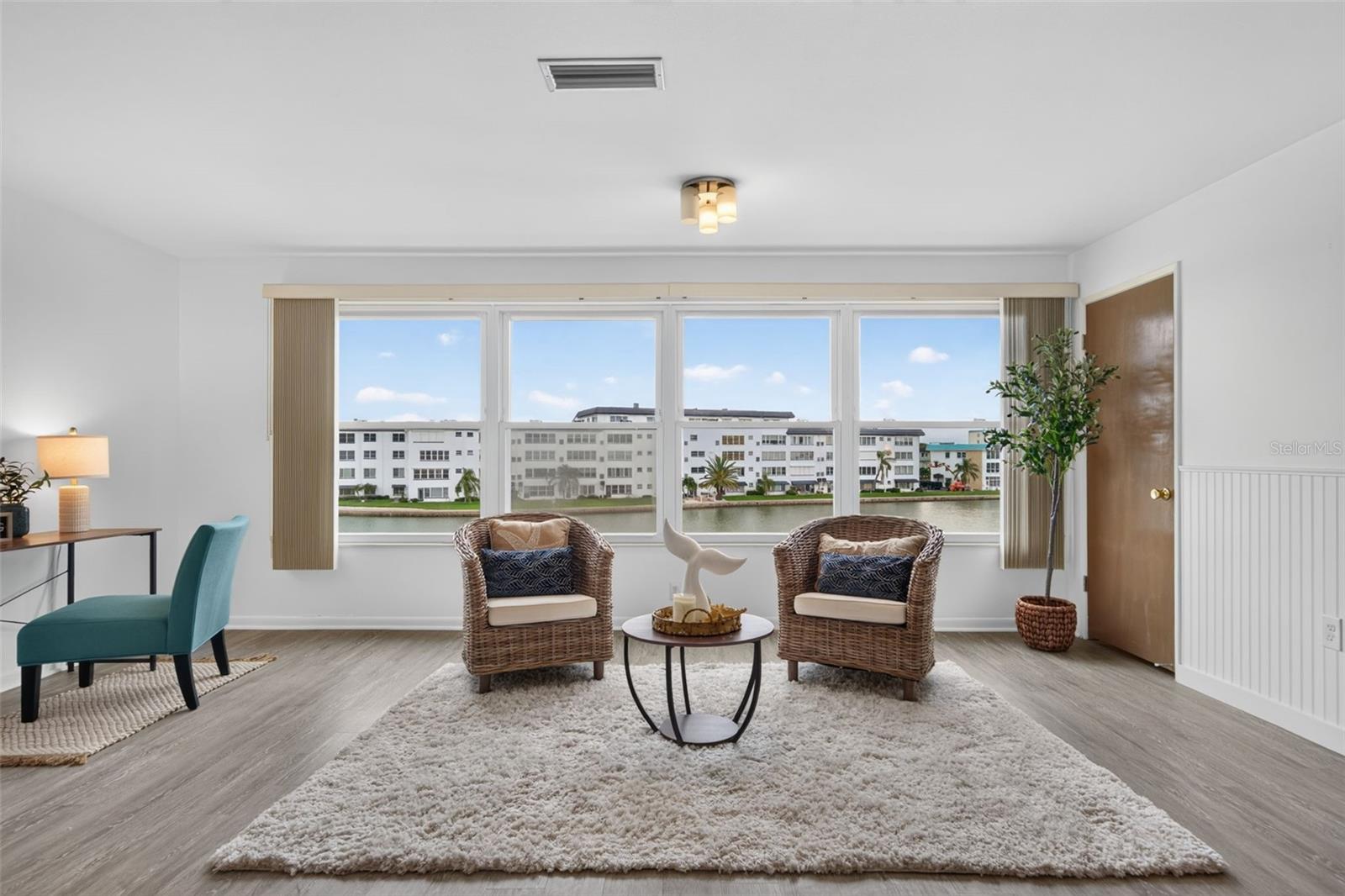 6025 Shore Blvd S #304 Property Photo 19