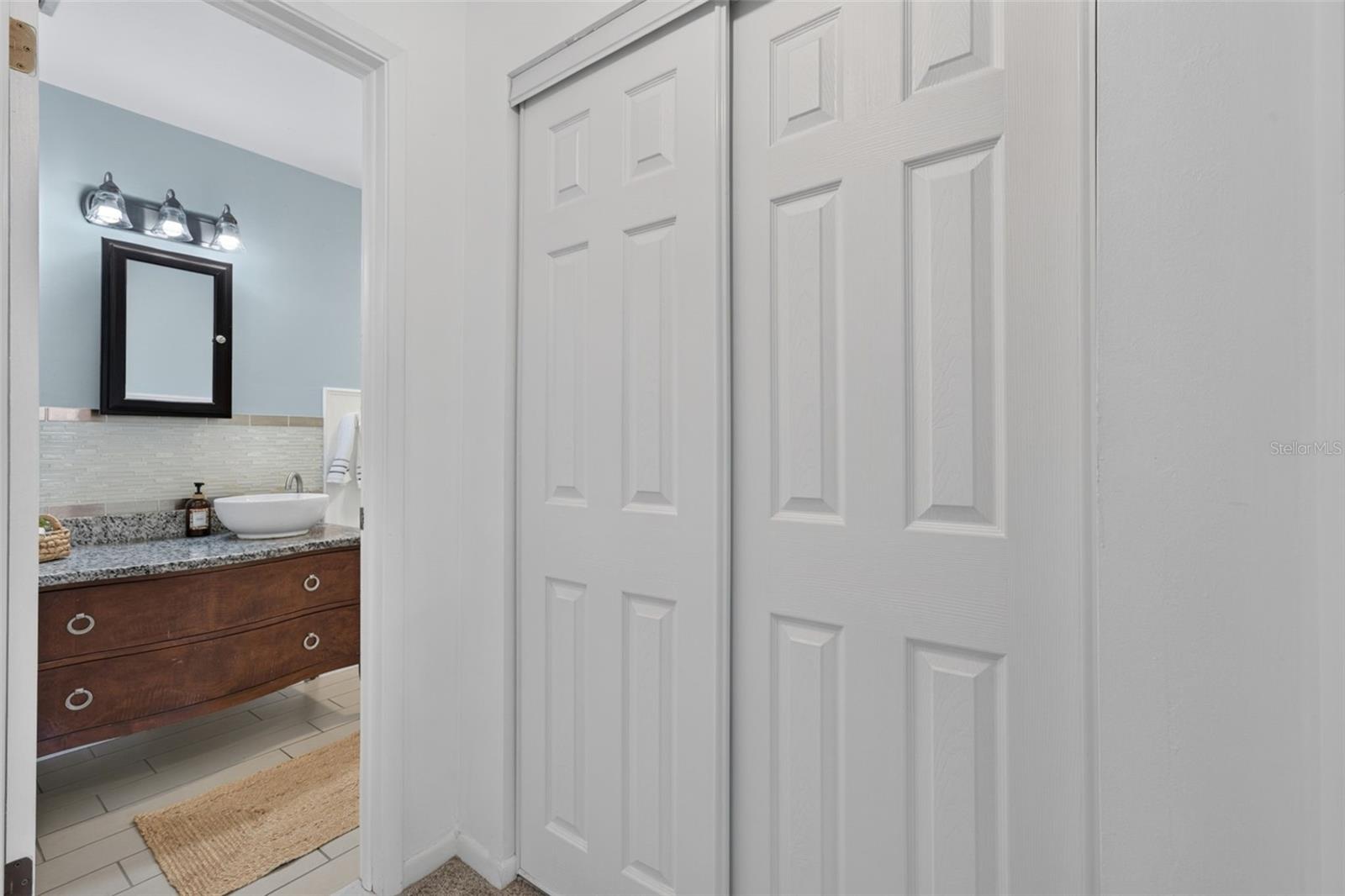 6025 Shore Blvd S #304 Property Photo 36
