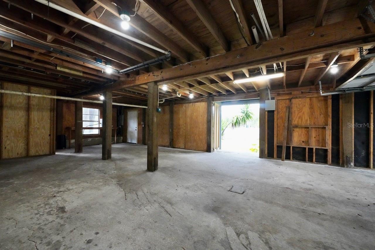 10210 Davis Rd Property Photo 17