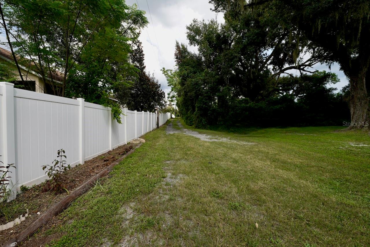 10210 Davis Rd Property Photo 24