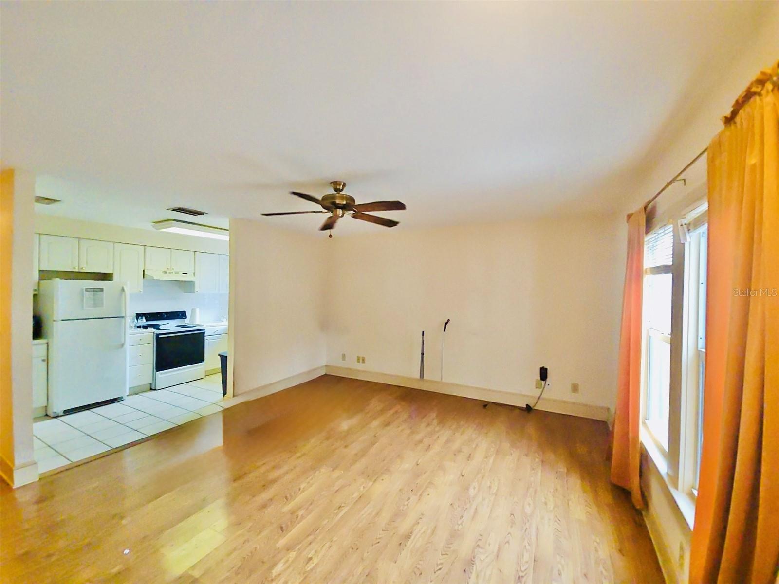 14 Hamilton Heath Dr #b Property Photo 2