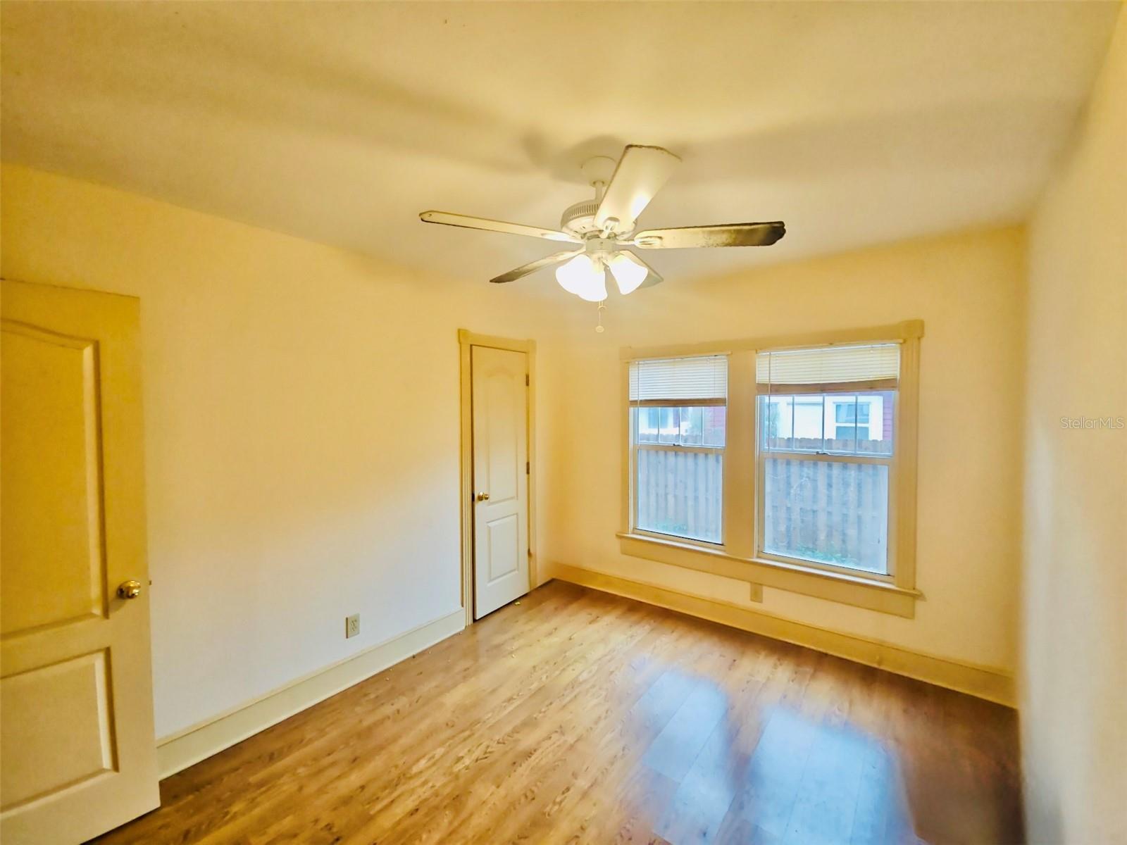 14 Hamilton Heath Dr #b Property Photo 8