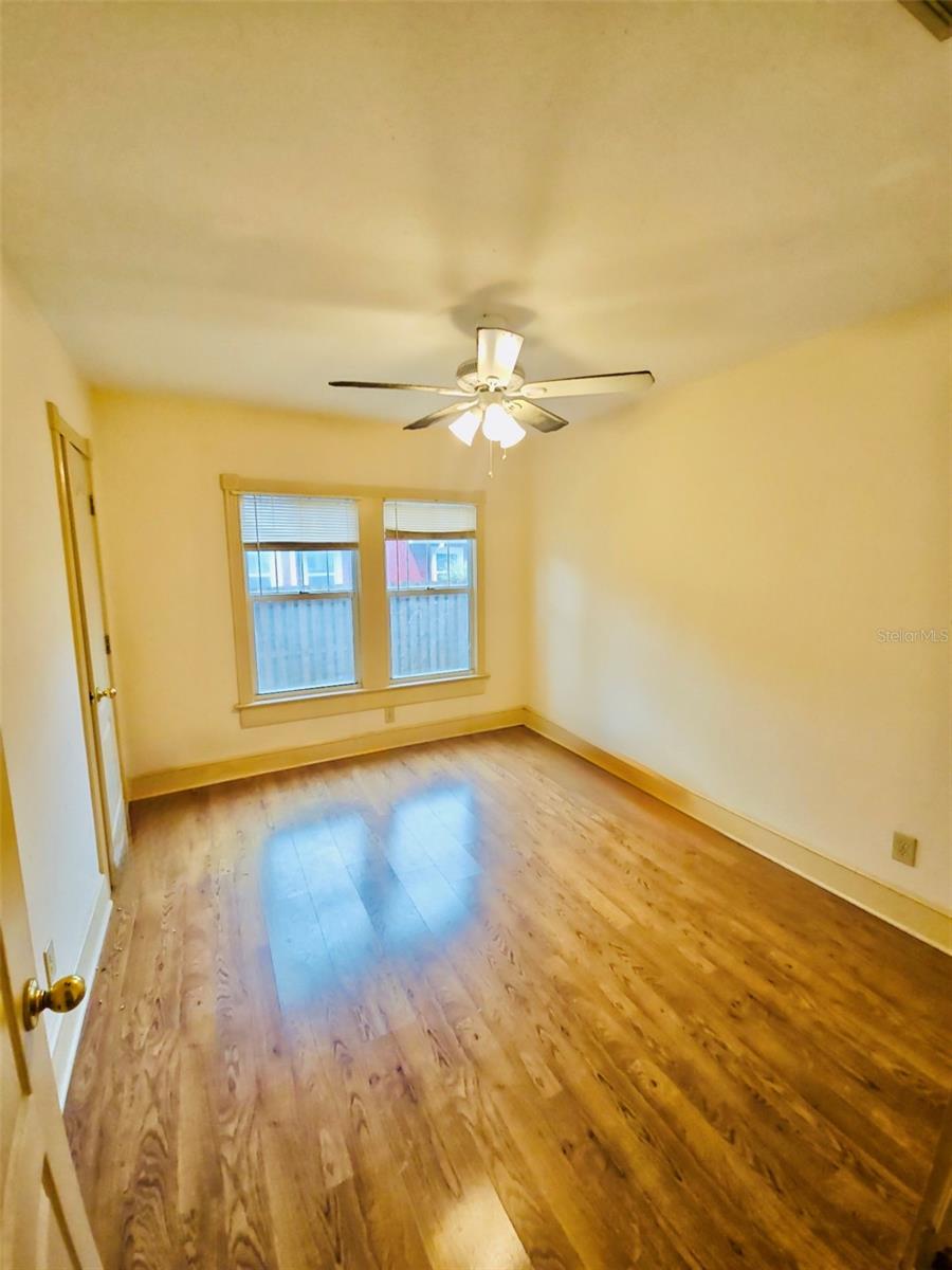 14 Hamilton Heath Dr #b Property Photo 9