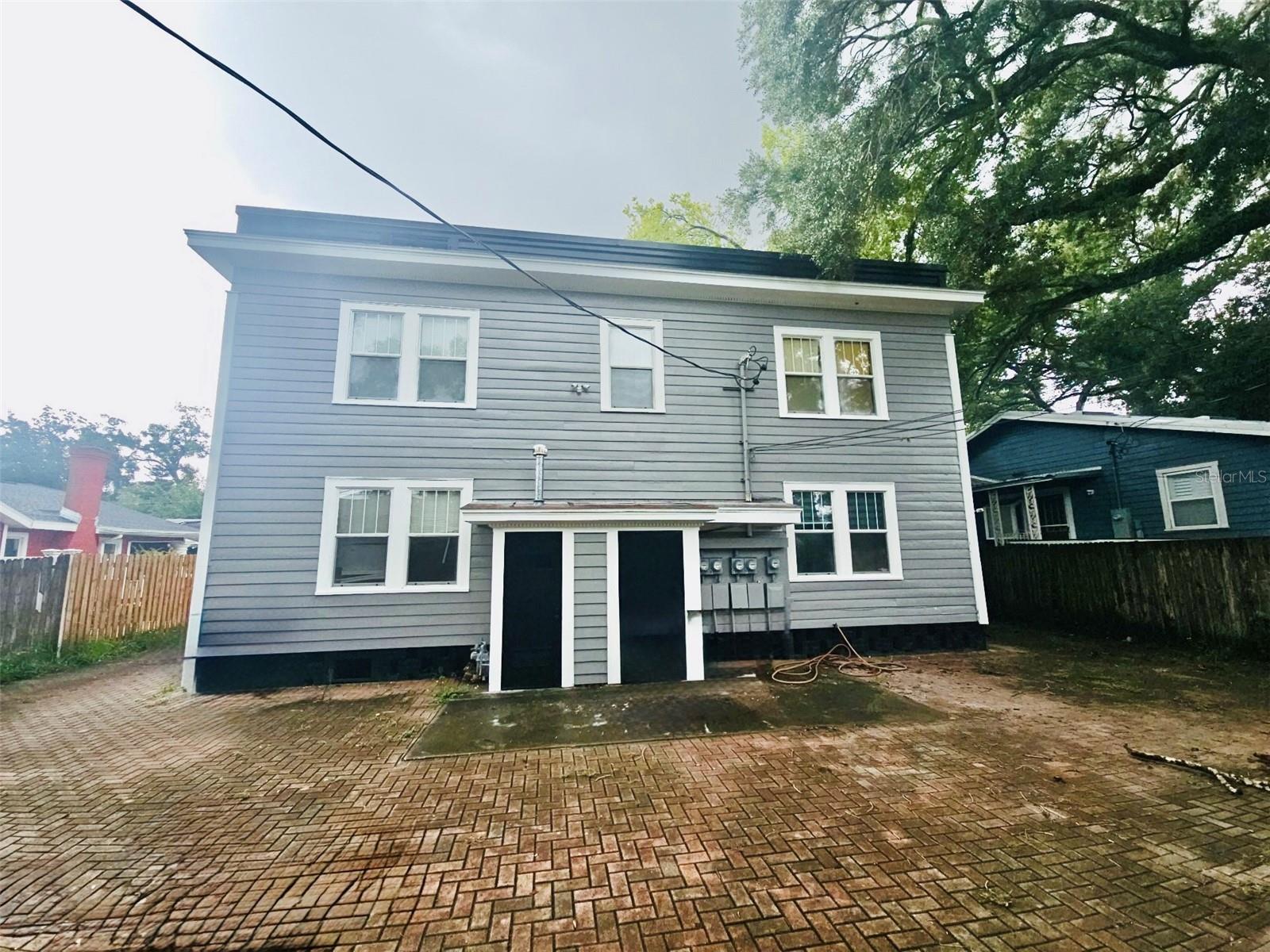 14 Hamilton Heath Dr #b Property Photo 19