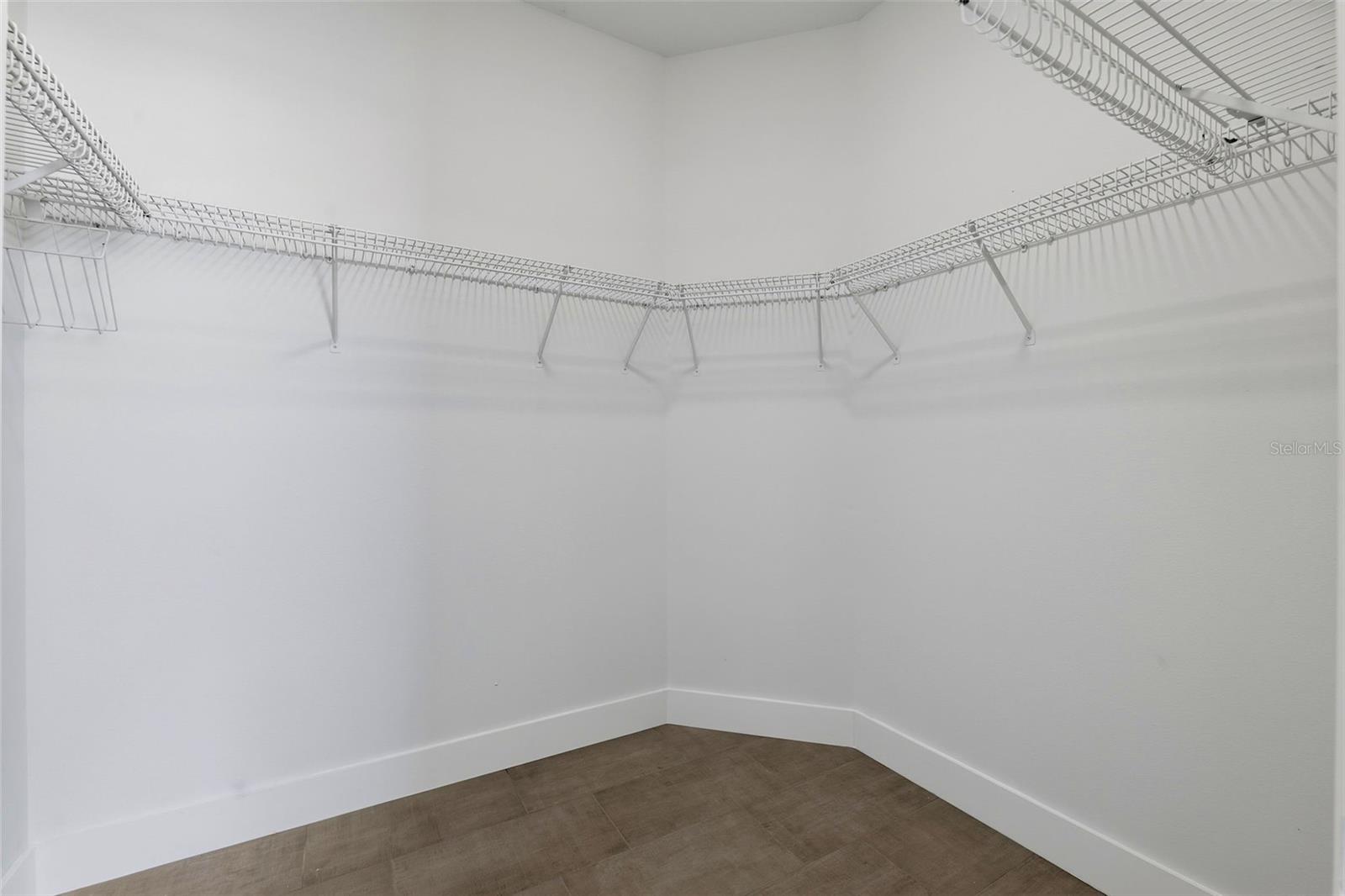 2927 Minuteman Ln Property Photo 26