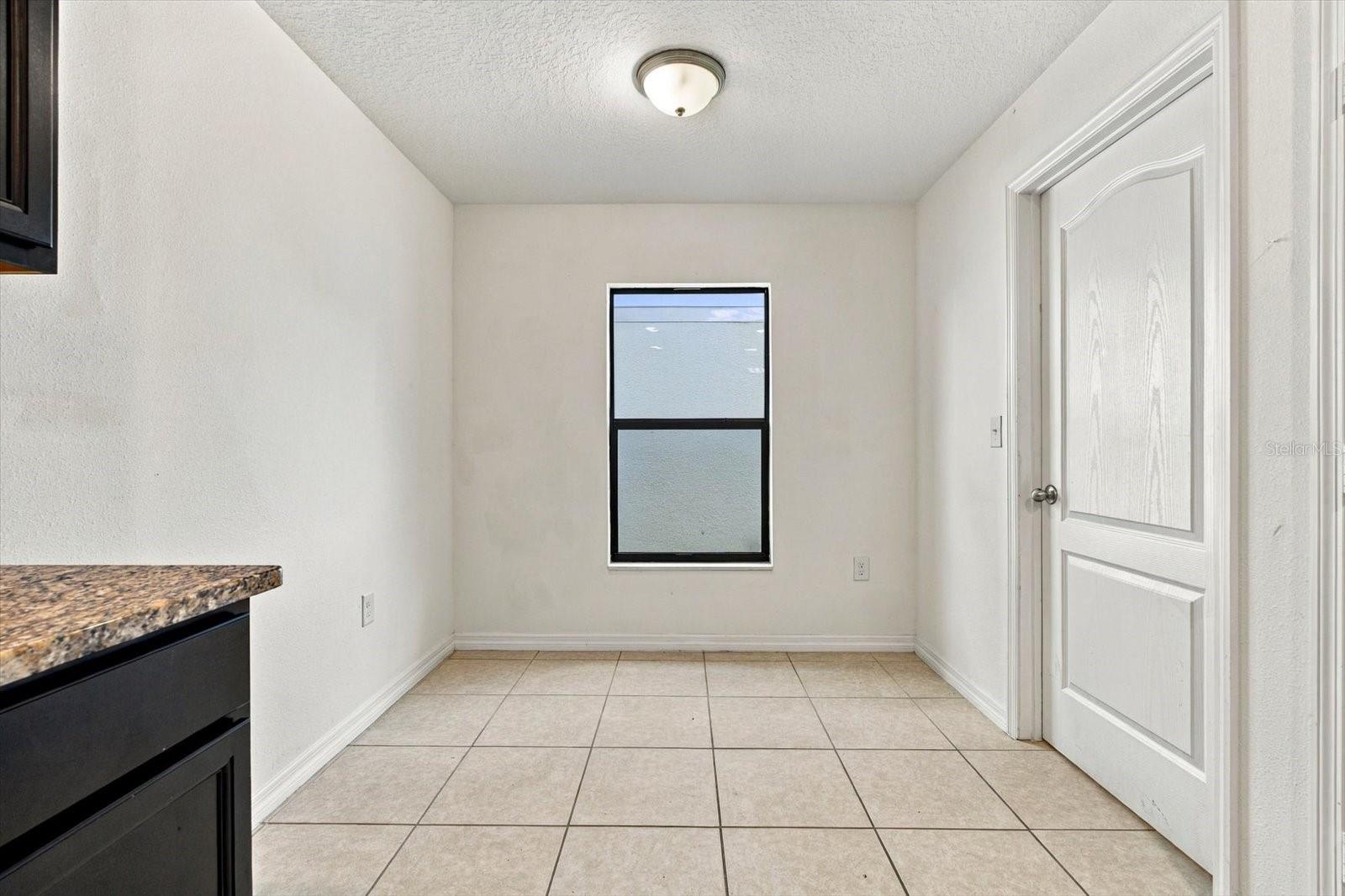 810 Chatham Walk Dr Property Photo 12