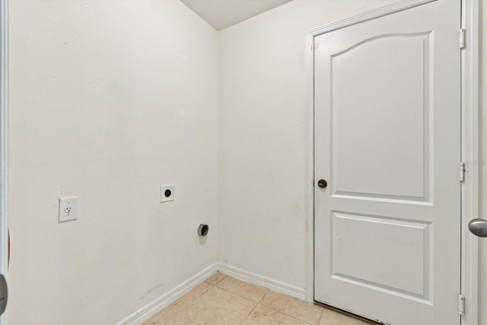 810 Chatham Walk Dr Property Photo 26