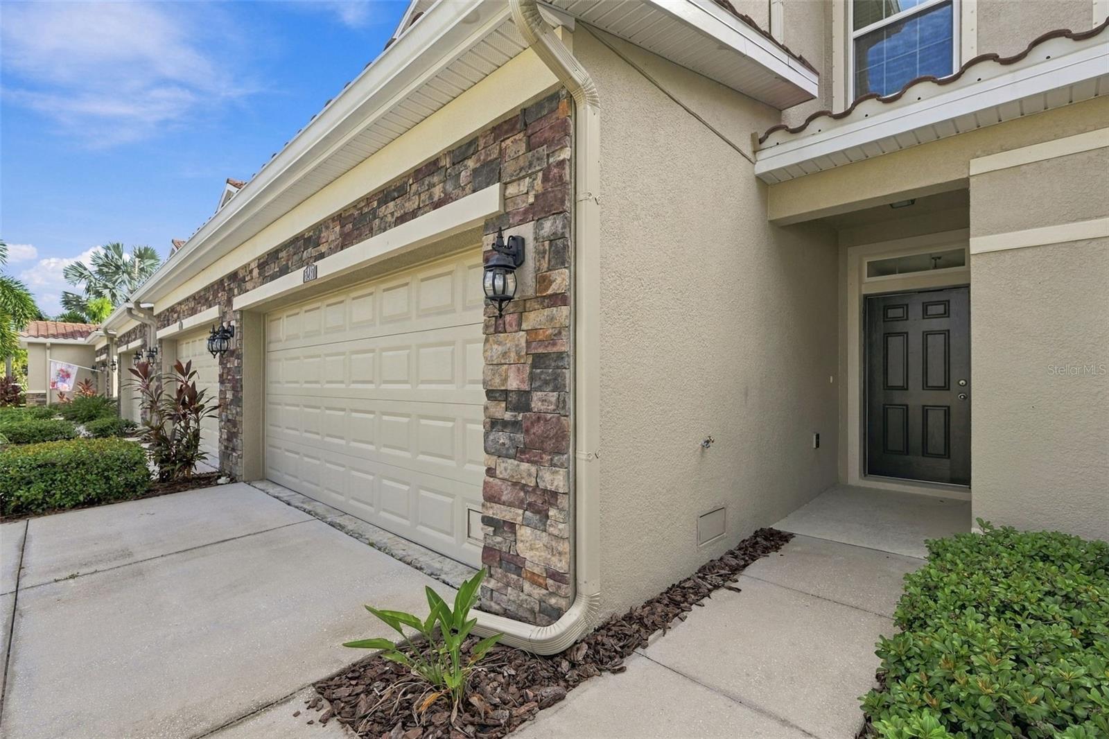 5237 5th Way N Property Photo 2