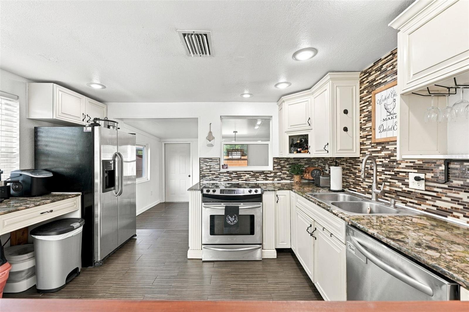 1684 Coral Way Property Photo 22