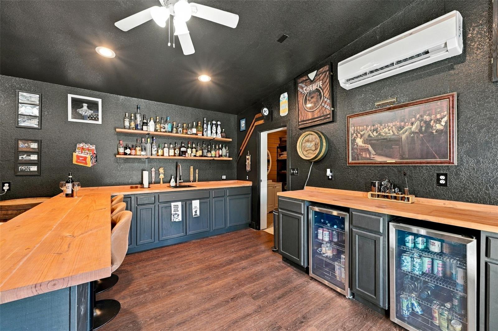 1684 Coral Way Property Photo 42