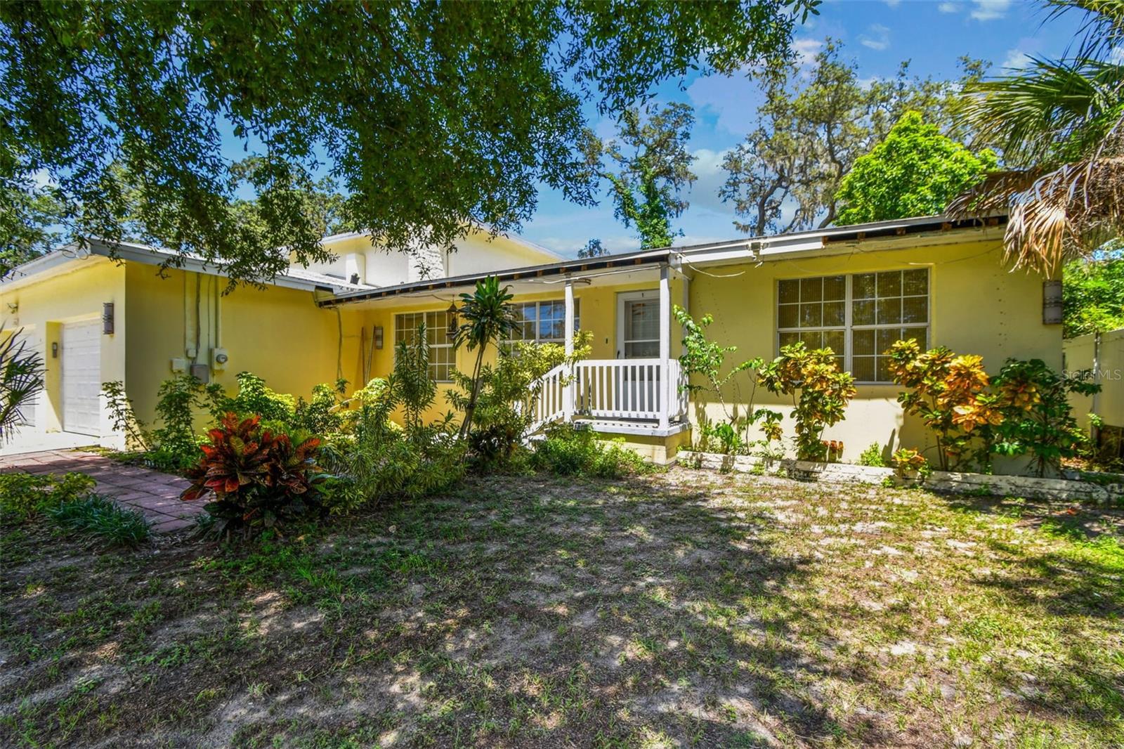 1377 S WASHINGTON AVE Property Photo 1