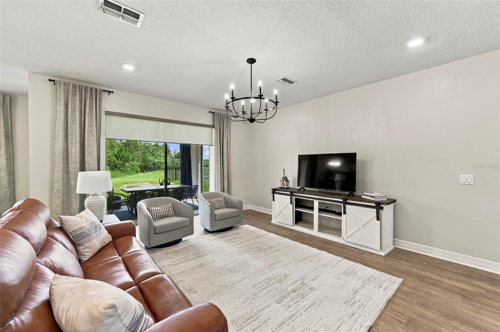 18144 Frame Bnd Property Photo 5
