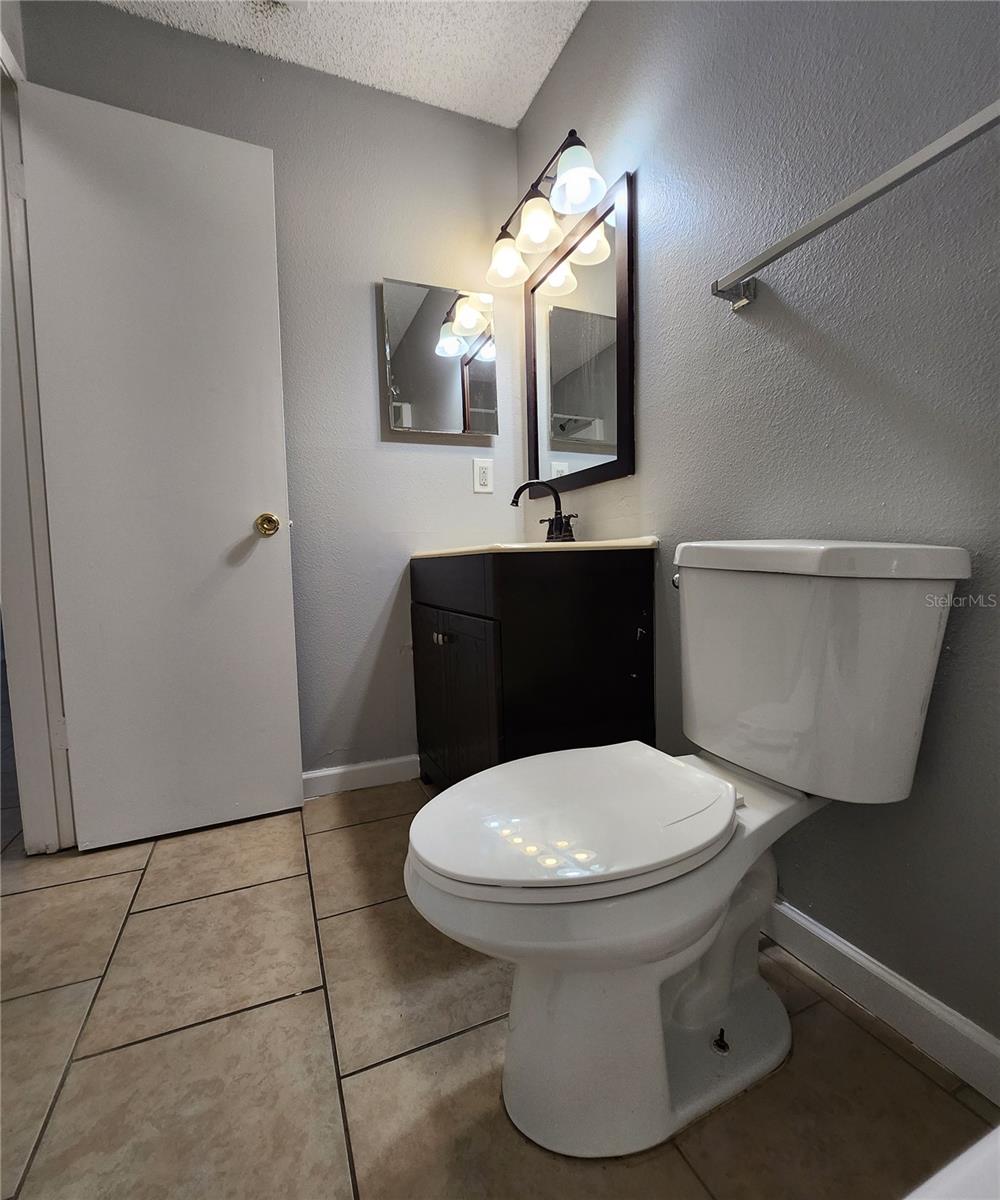 237 Thorn Tree Pl Property Photo 8