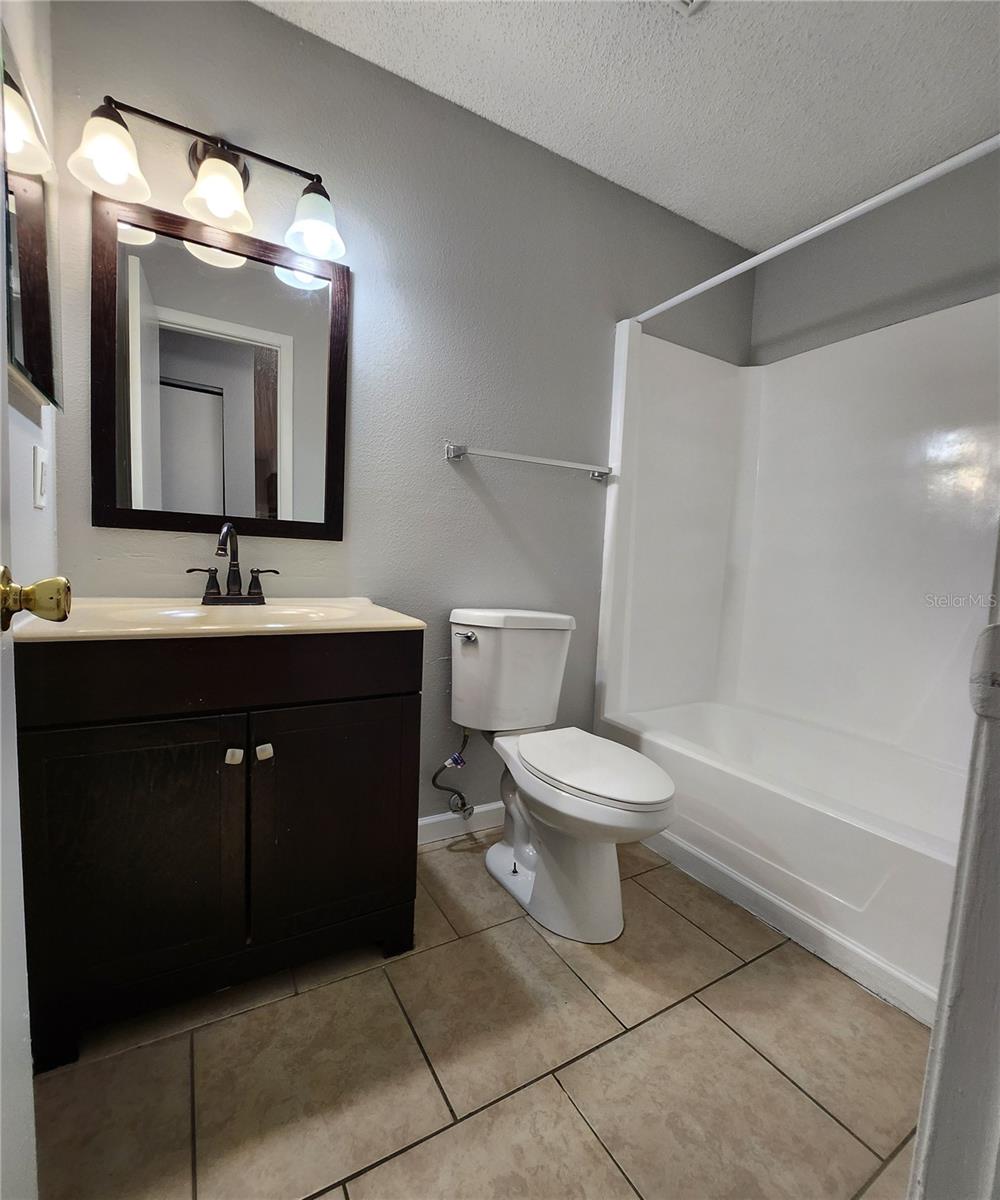 237 Thorn Tree Pl Property Photo 9