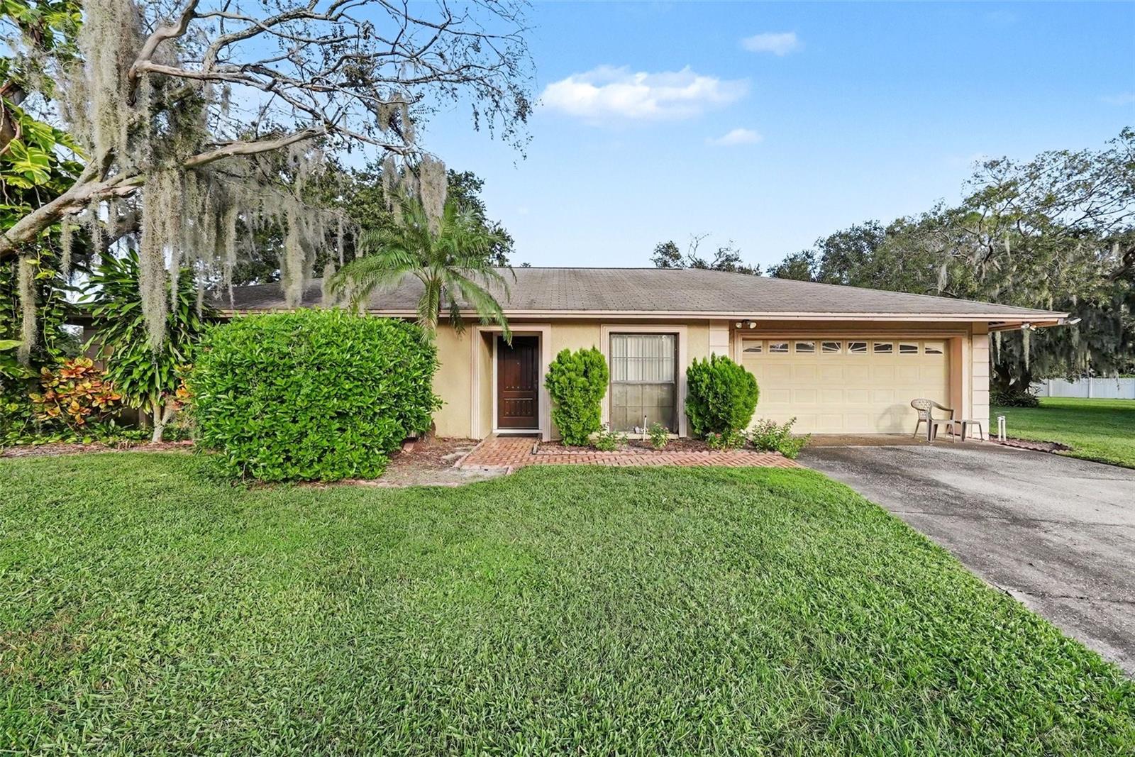 602 Speck Ct Property Photo 1