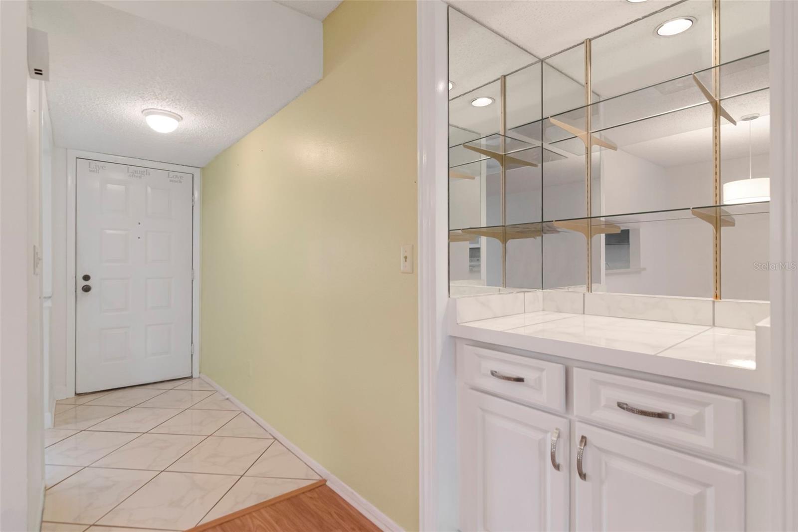 2569 Laurelwood Dr #11b Property Photo 6