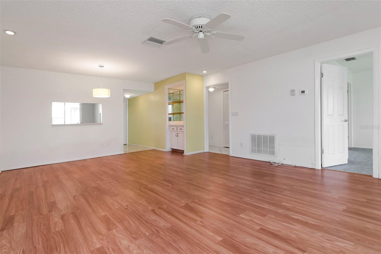 2569 Laurelwood Dr #11b Property Photo 19