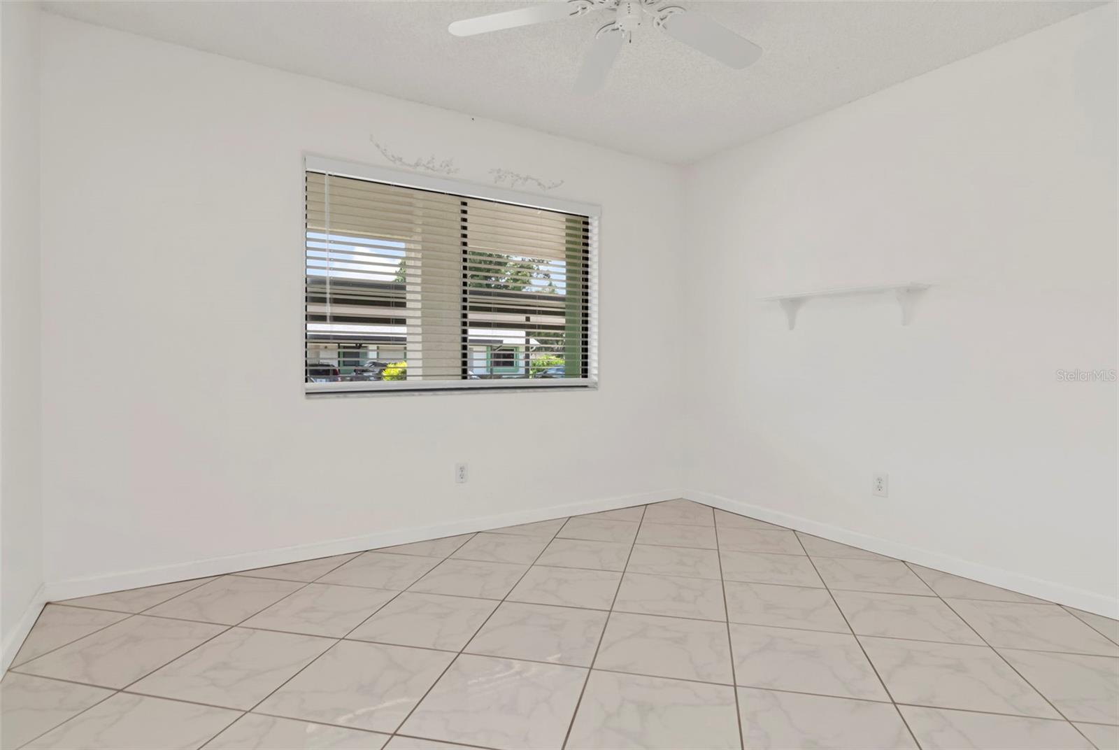 2569 Laurelwood Dr #11b Property Photo 30