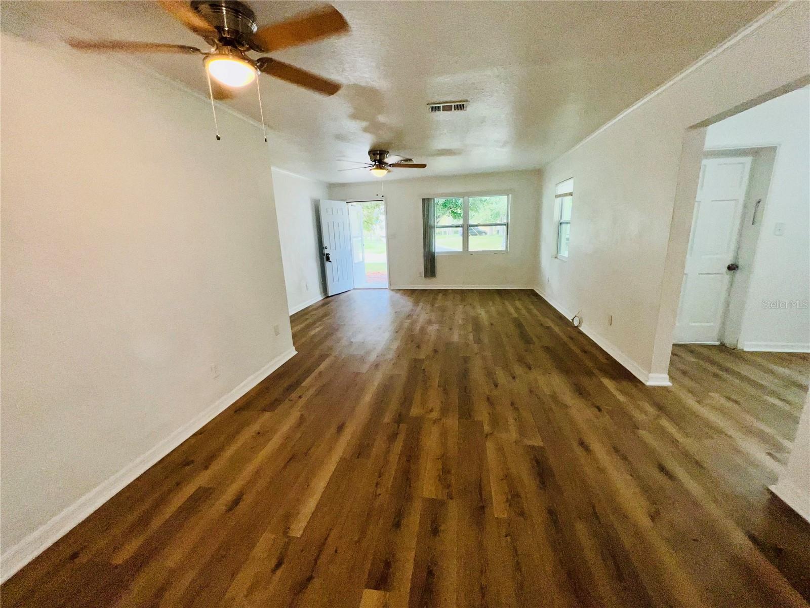 1247 Davis Rd Property Photo 10
