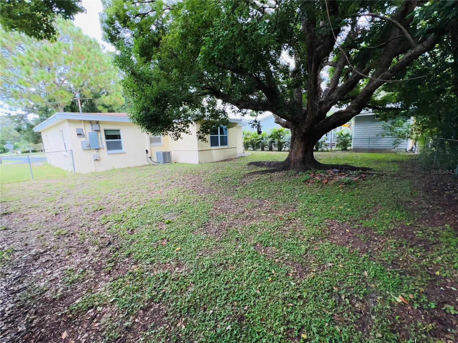 1247 Davis Rd Property Photo 24