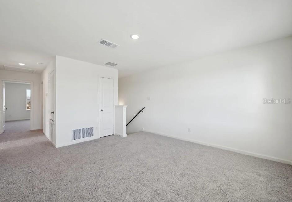 11199 Arnold Loop Property Photo 6