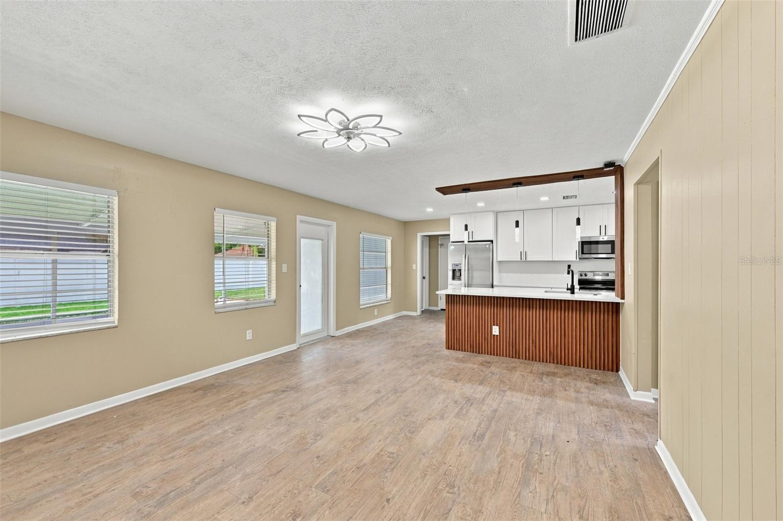 509 Clemons Rd Property Photo 11