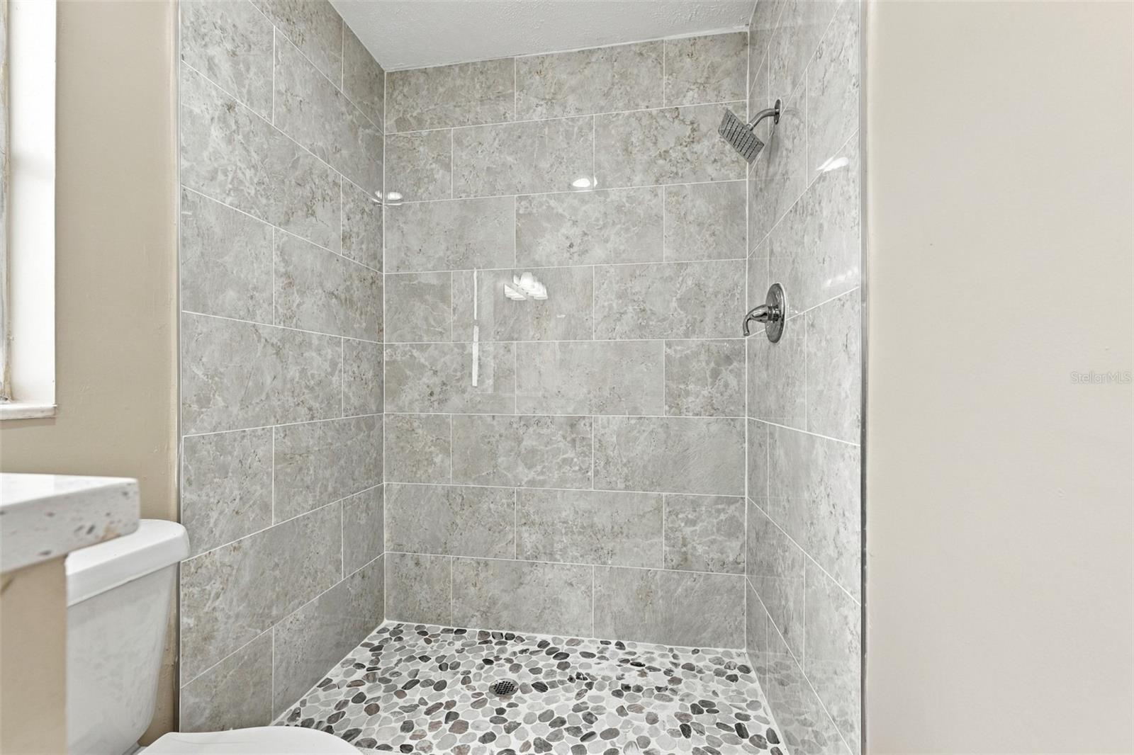509 Clemons Rd Property Photo 24