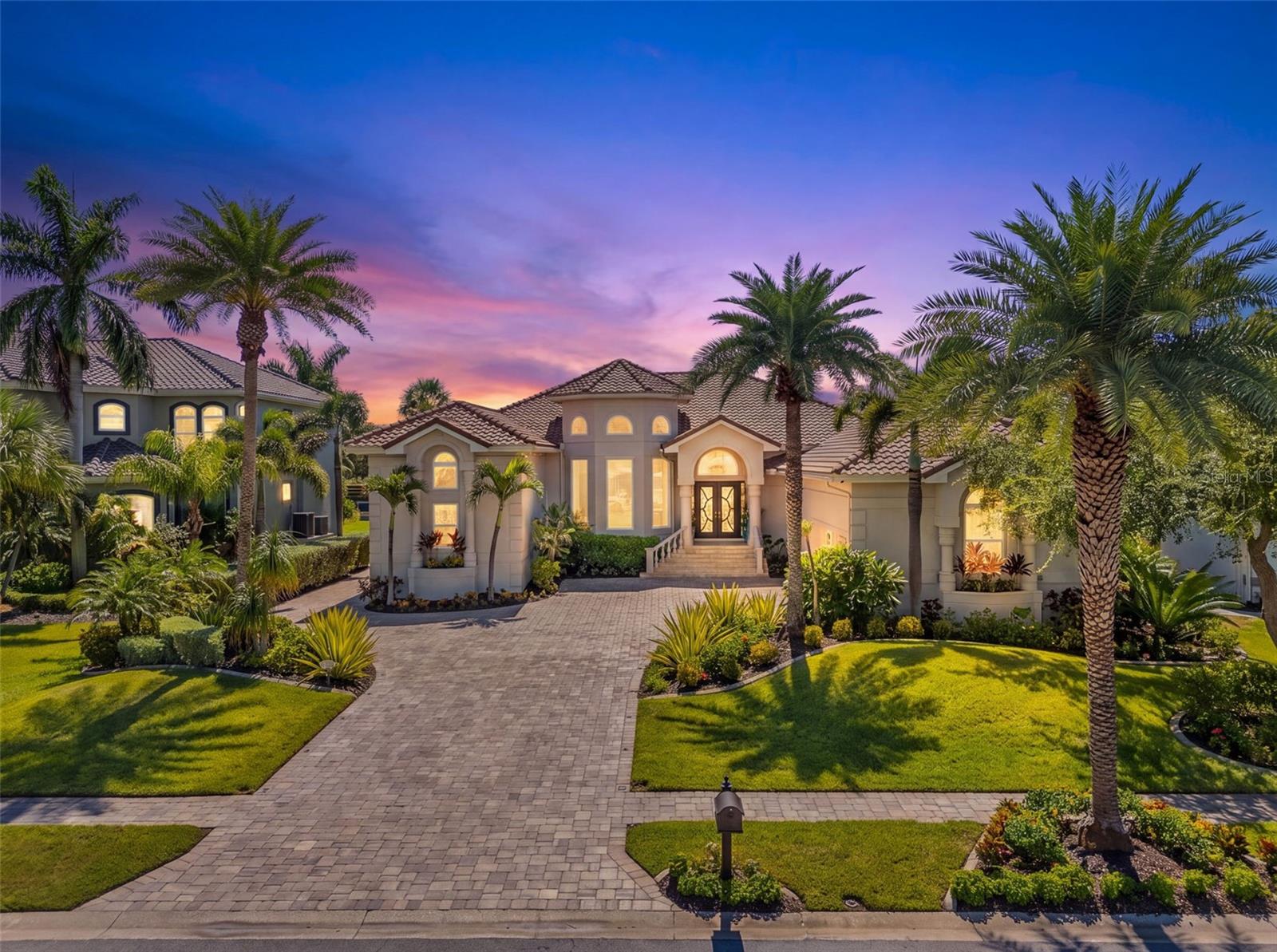 6320 PASADENA POINT BLVD