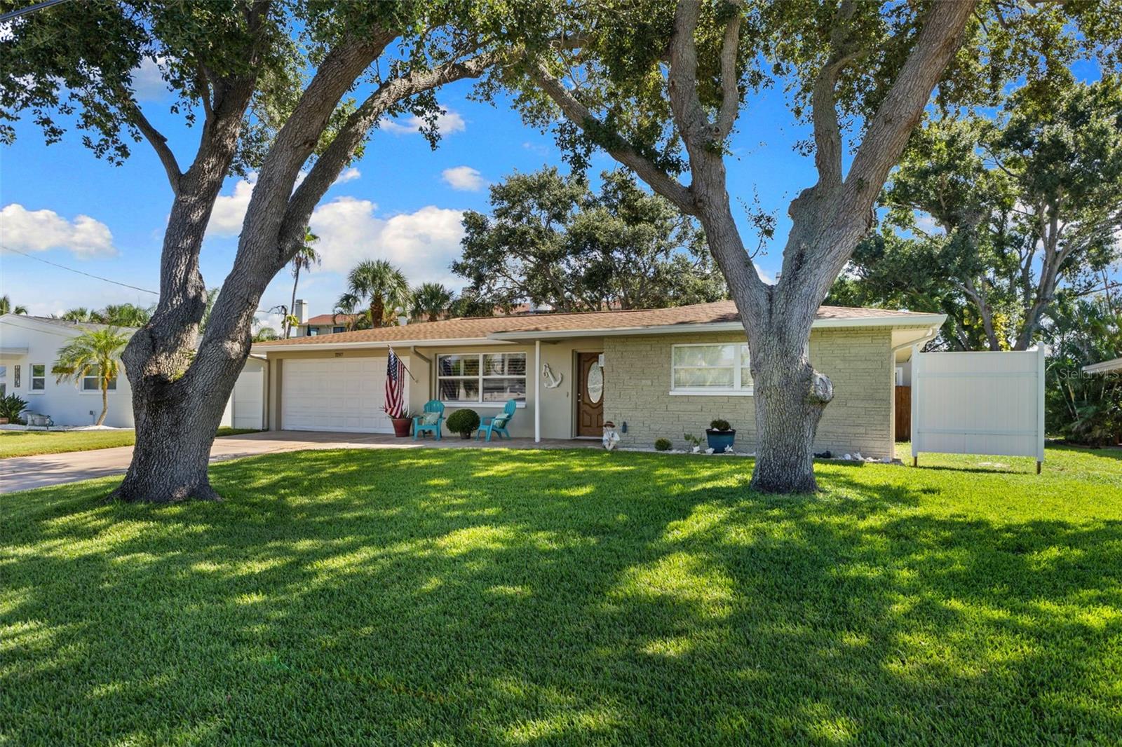 2287 Carolyn Dr Property Photo 1