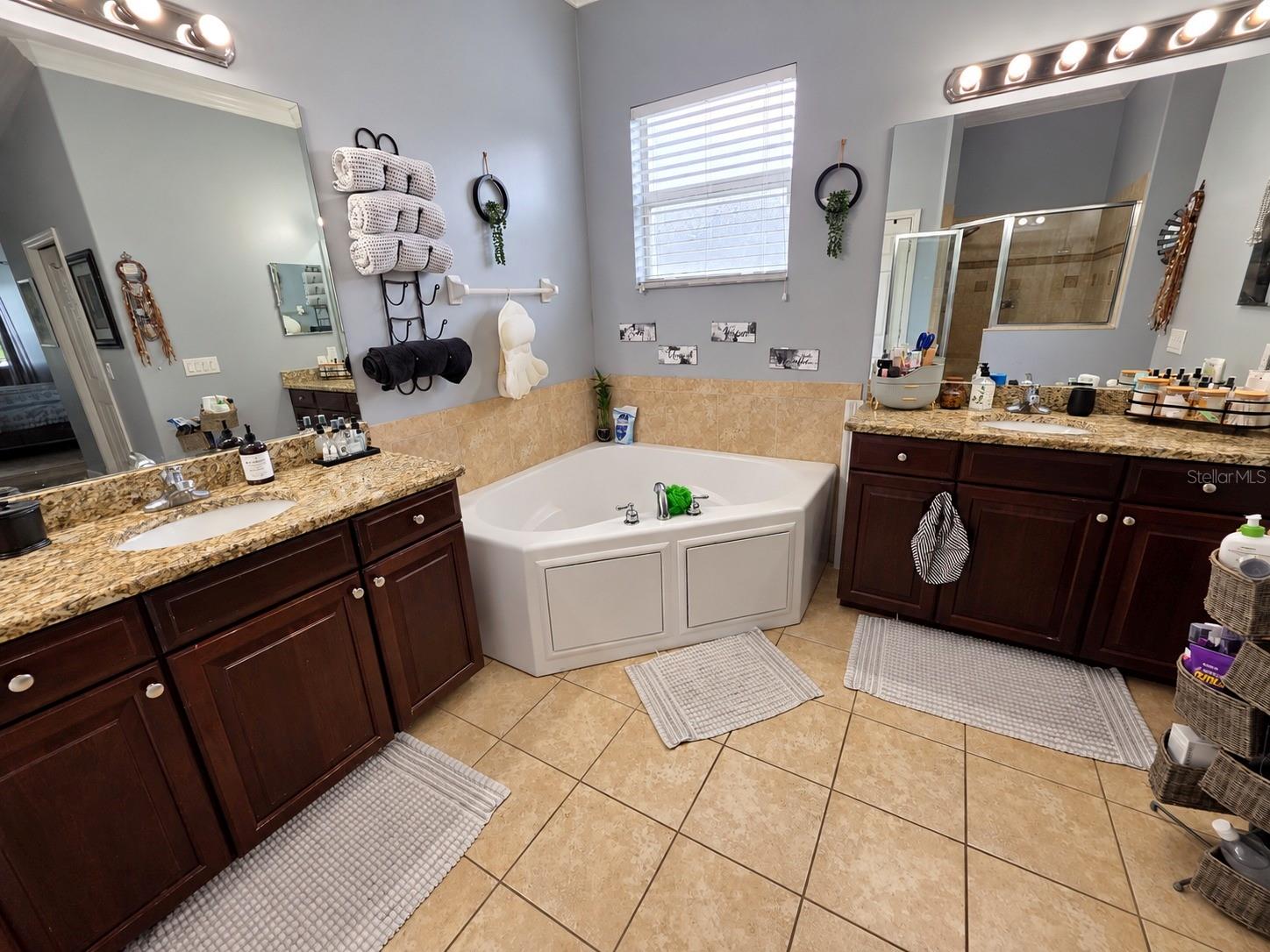 20012 Bright Oak Ct Property Photo 17