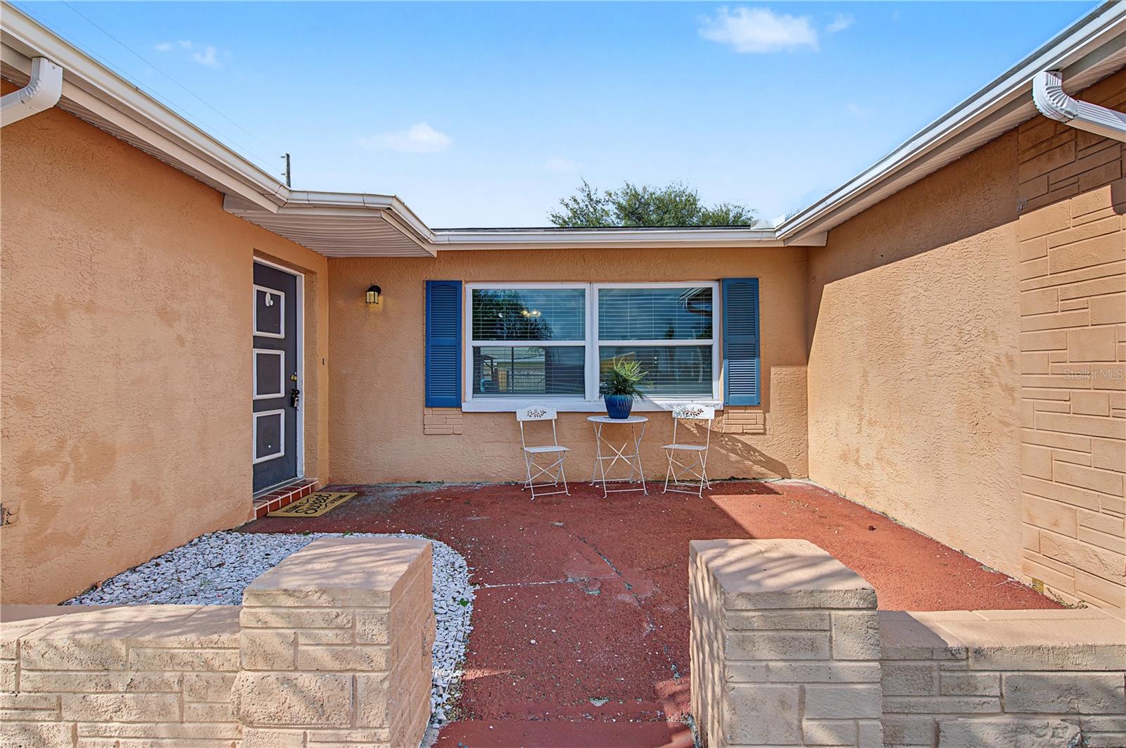 7501 Foxbloom Dr Property Photo 4