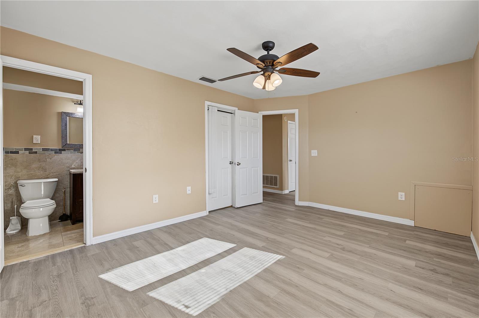 7501 Foxbloom Dr Property Photo 20