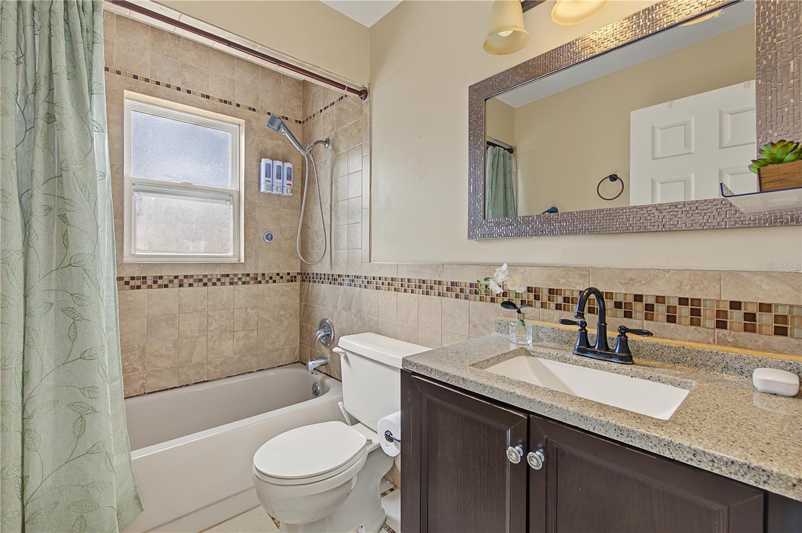 7501 Foxbloom Dr Property Photo 29