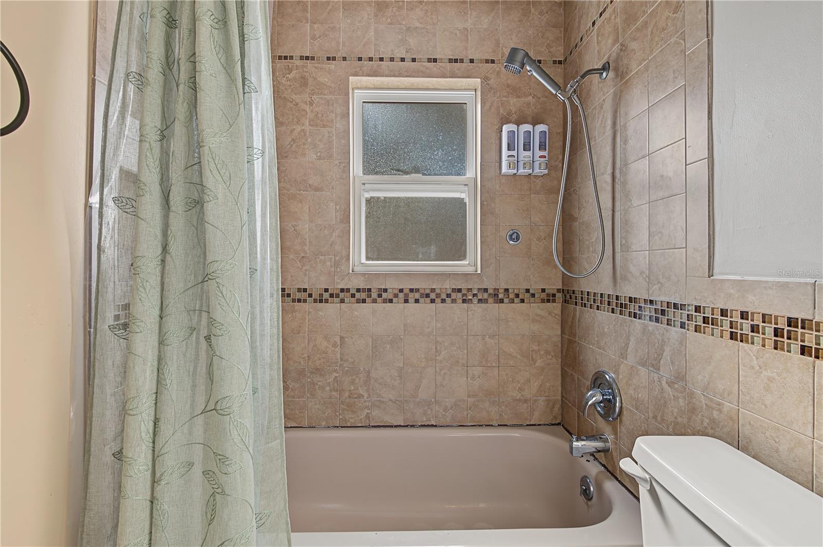 7501 Foxbloom Dr Property Photo 30
